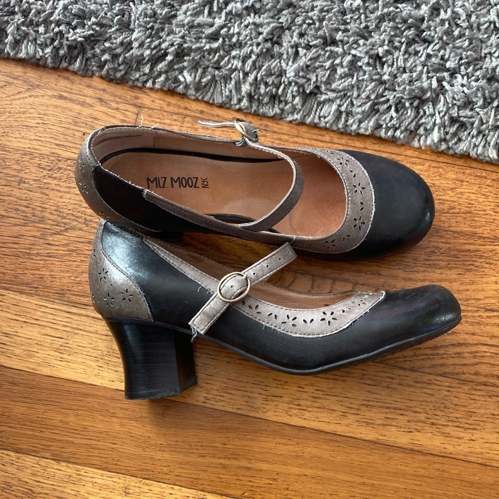 Miz Mooz NYC Mary "Eisley" Jane Style Round Tip Heels Size 6